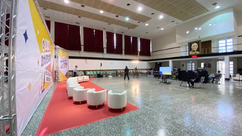 政治大學課外組新生始業式線上直播